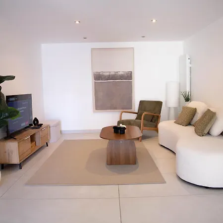 Ferienhaus Elegante 3chambres Terrasse Et Parking Zenith Caen
